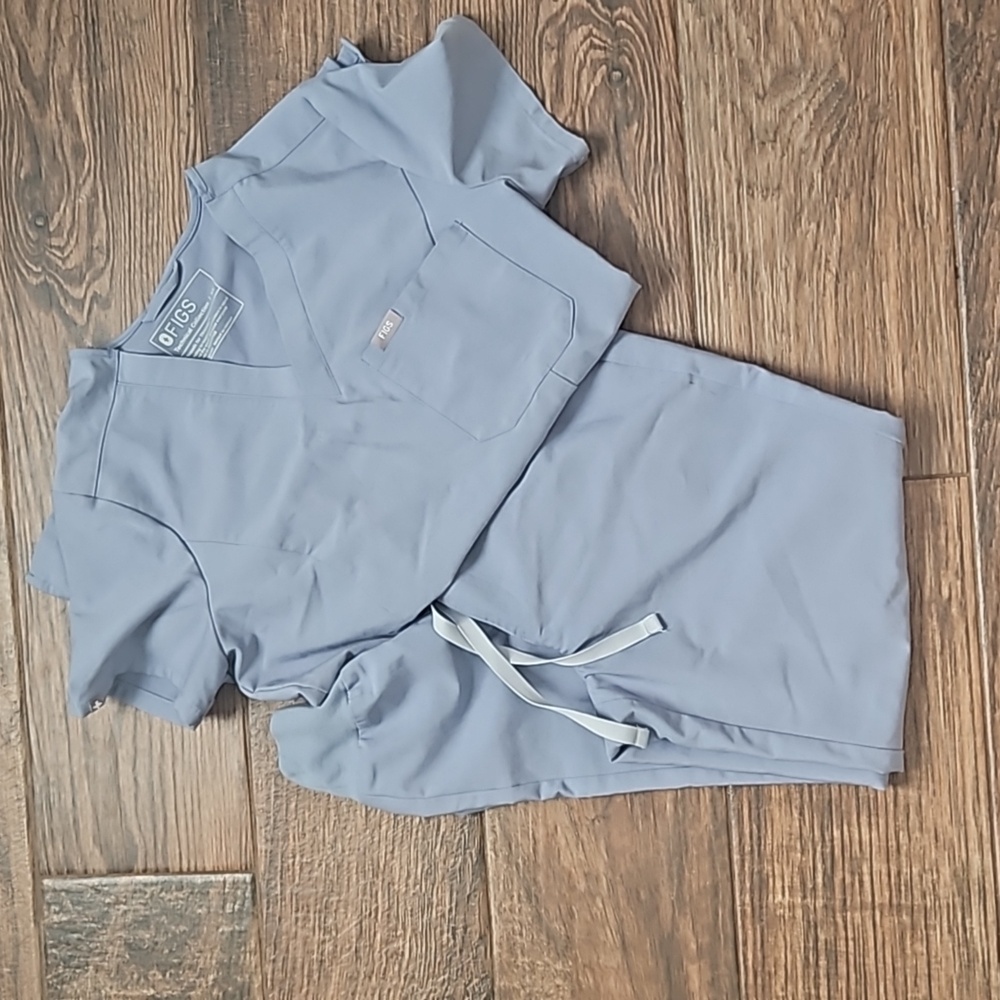 Figs set nwot